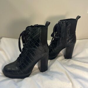 Black Quilted Women's Ankle Boots